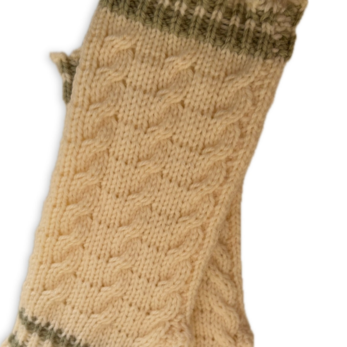 G&W Collegiate Cable Knit Fingerless Gloves